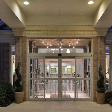 Hilton Garden Inn Addison Exterior foto