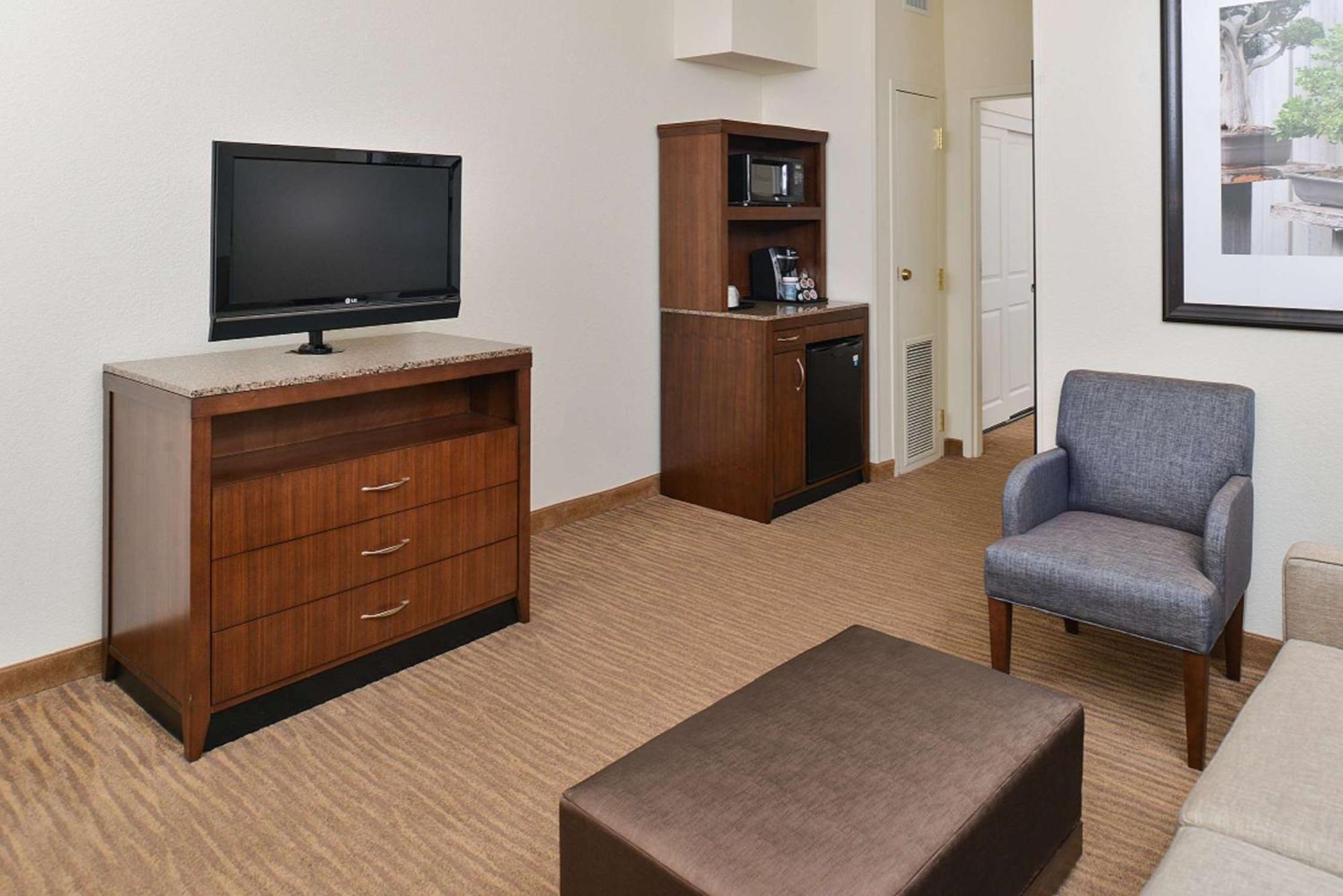 Hilton Garden Inn Addison Exterior foto